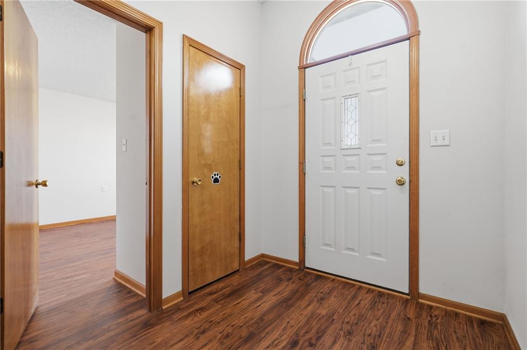 502 S Saturn Drive Property Photo 3