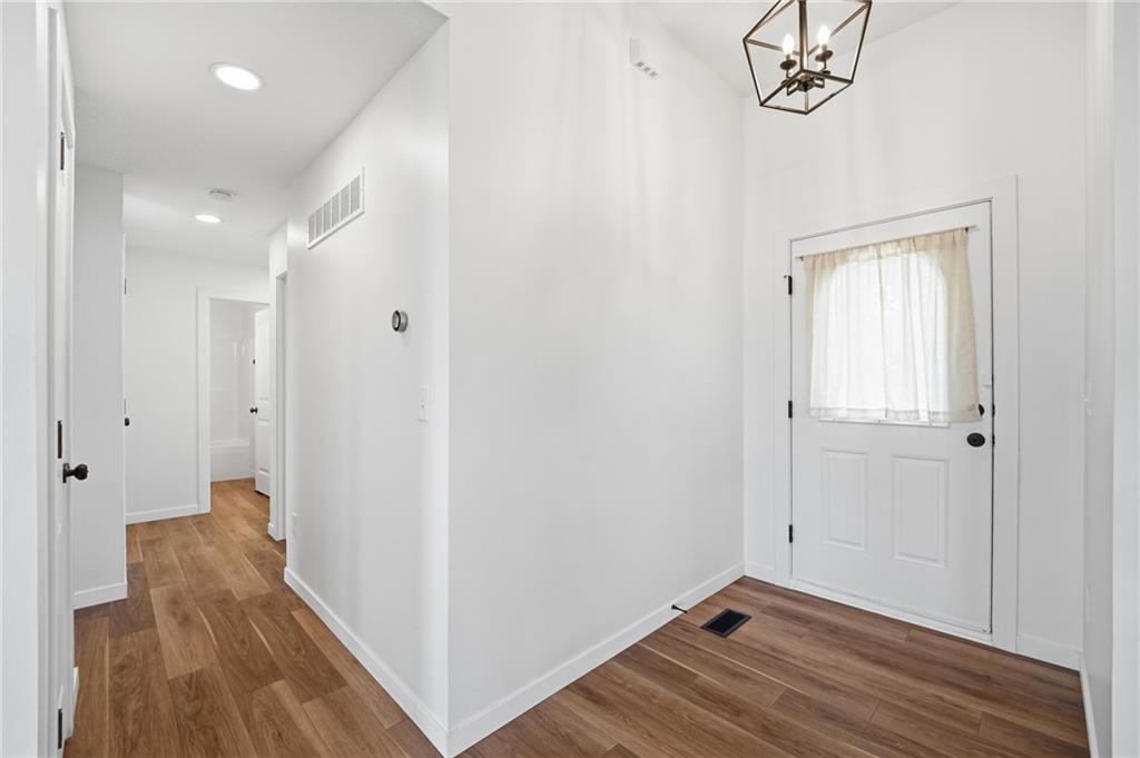 1603 Clear Creek Drive Property Photo 4