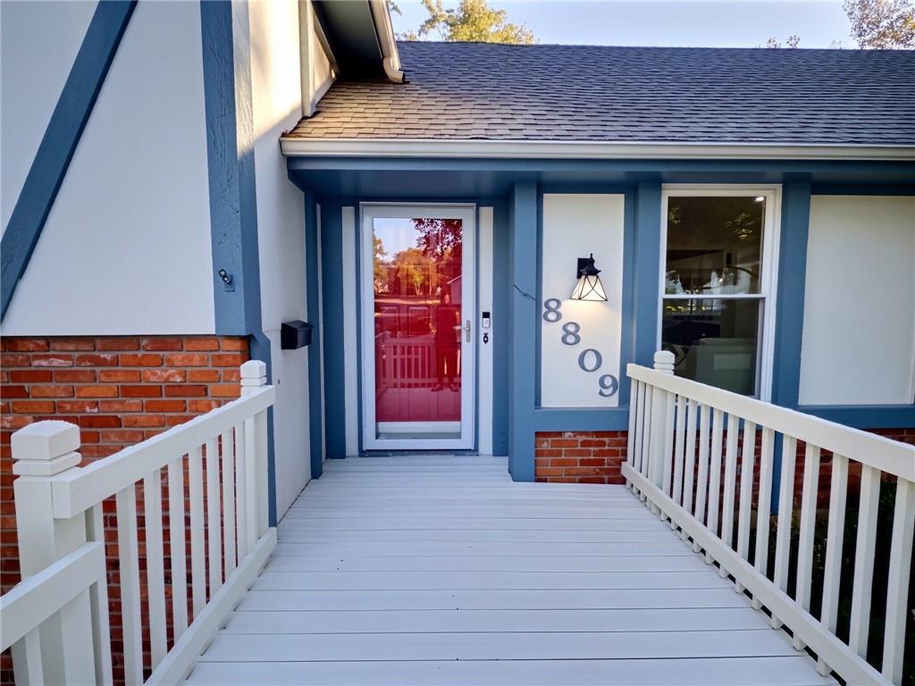 8809 Widmer Road Property Photo 4