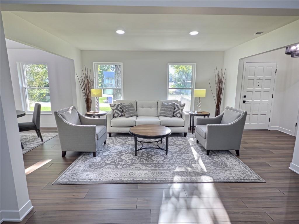 8809 Widmer Road Property Photo 11