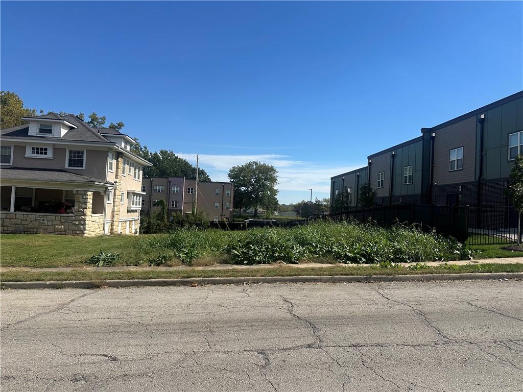 2737 Forest Avenue Property Photo 1