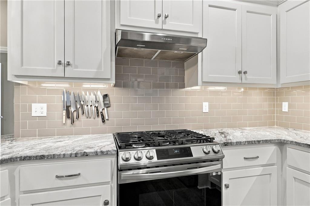 11010 Charlotte Street Property Photo 10