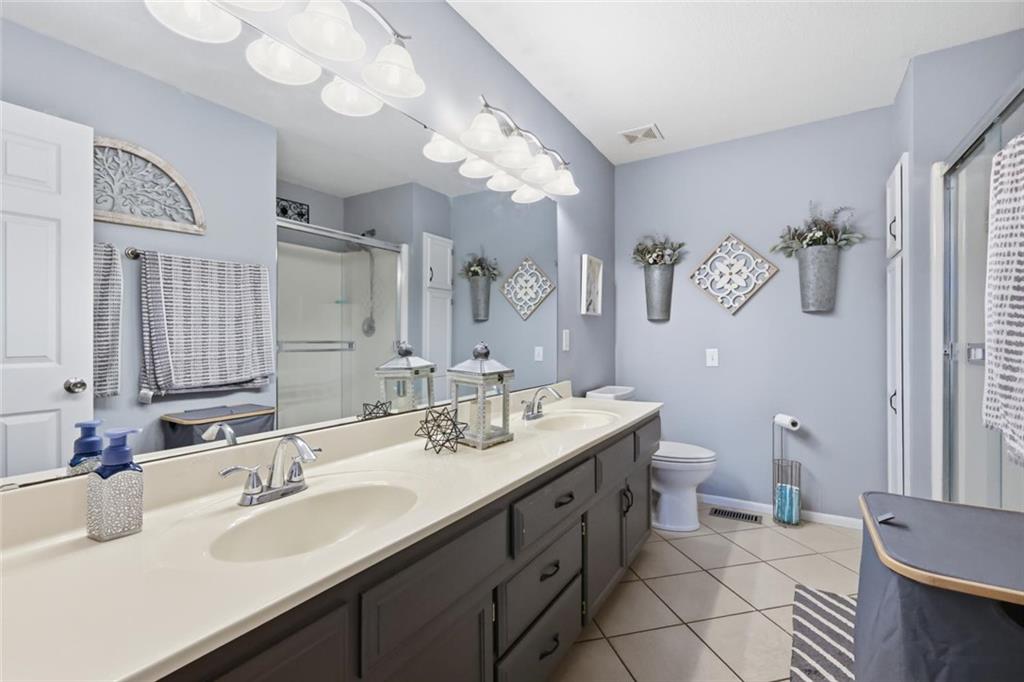 1742 S 105th Street Property Photo 24
