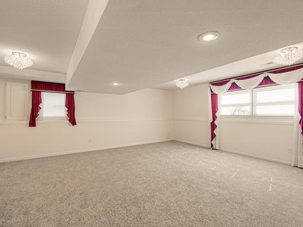 14616 E 43rd Street Property Photo 30