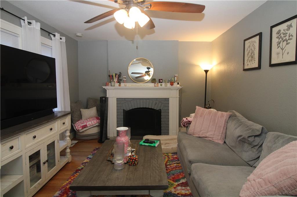 2814 Renick Street Property Photo 3