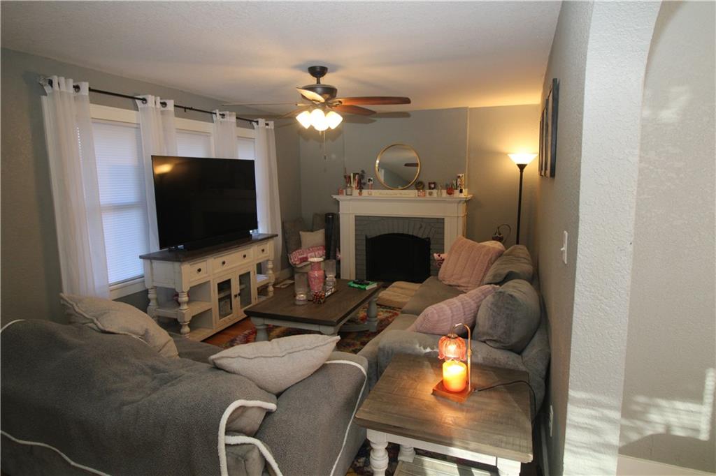 2814 Renick Street Property Photo 4