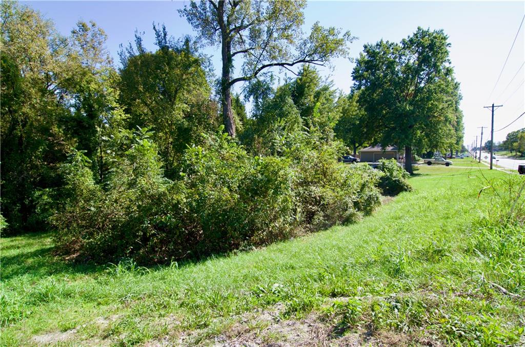 1901 S Lee's Summit Road Property Photo 5