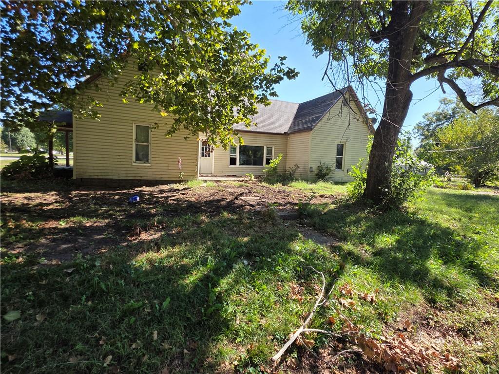 101 E Park Avenue Property Photo 2