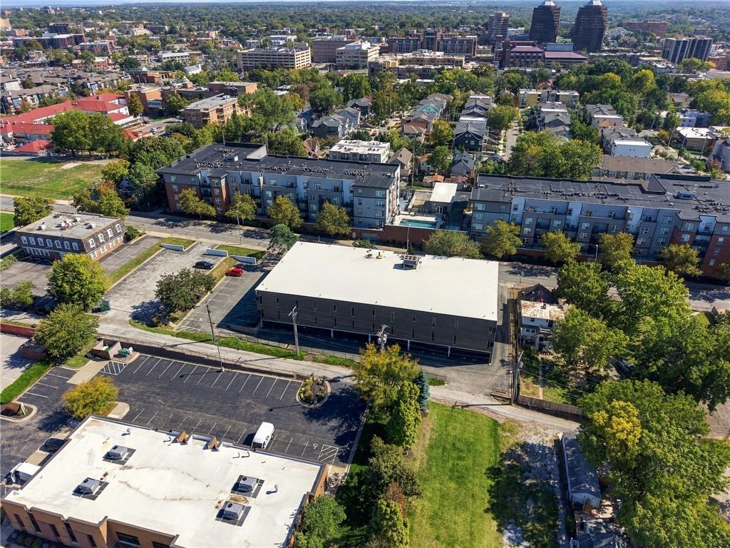 4420 Madison Avenue Property Photo 3