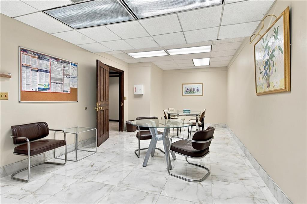 4420 Madison Avenue Property Photo 32