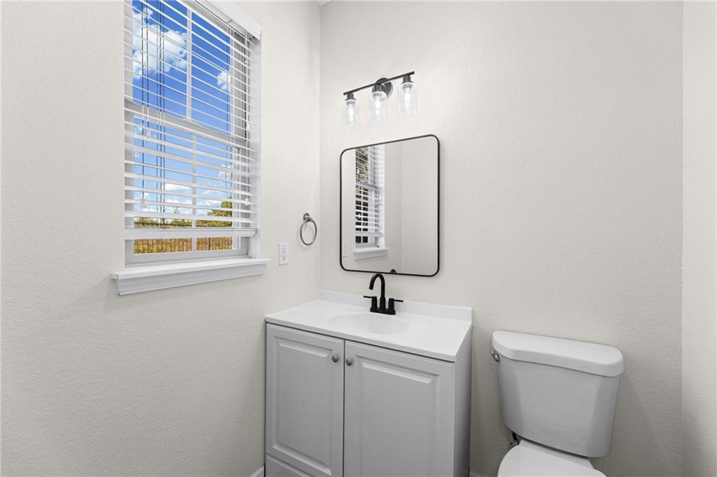 5245 Overland Drive Property Photo 13