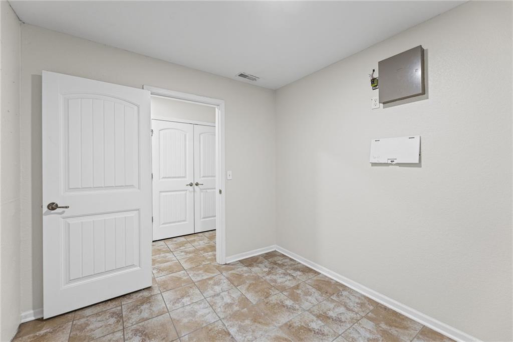 5245 Overland Drive Property Photo 25