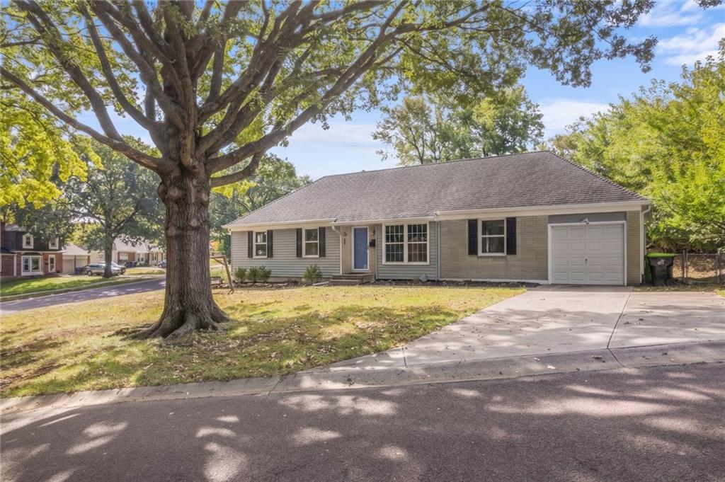 9702 Eby Street Property Photo 1