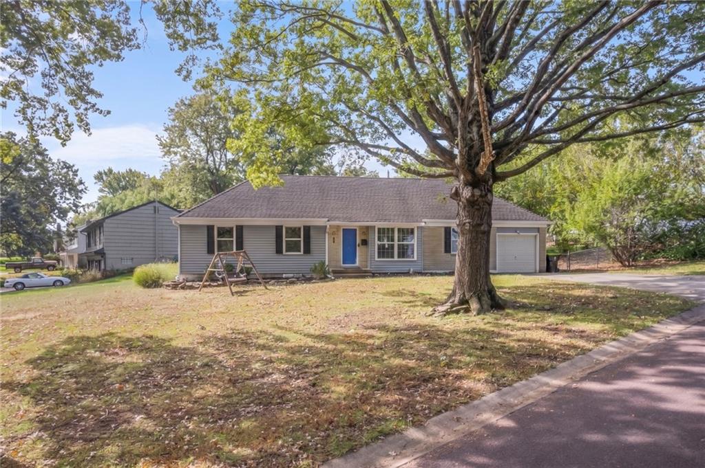 9702 Eby Street Property Photo 2