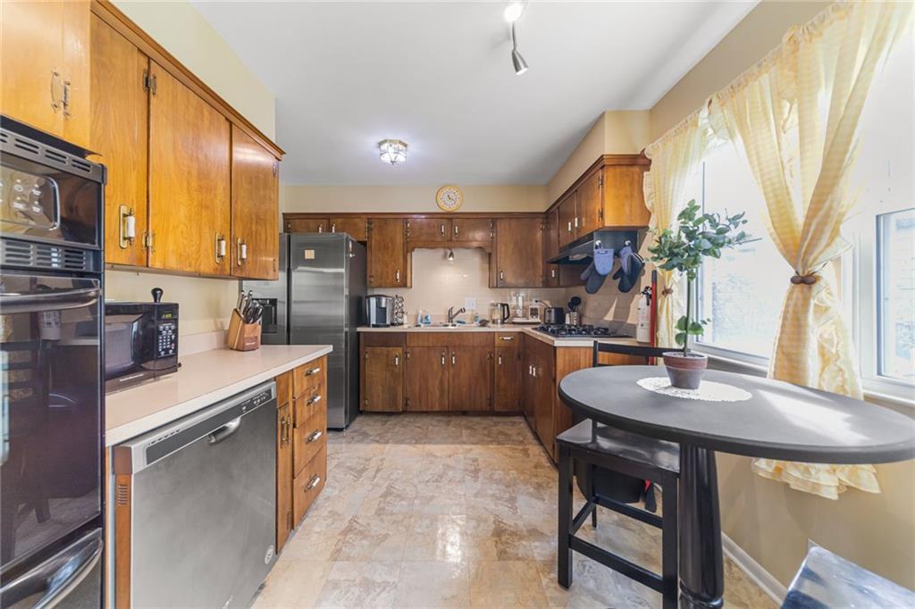 9702 Eby Street Property Photo 11