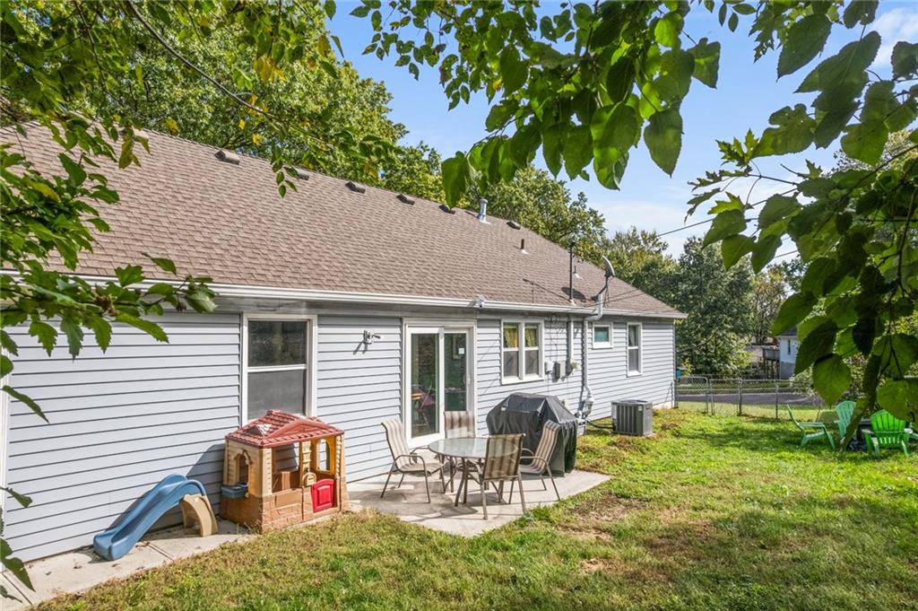 9702 Eby Street Property Photo 25