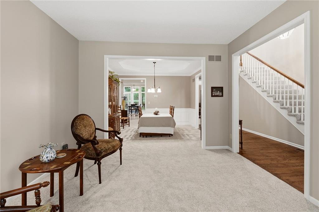 12818 Bond Street Property Photo 8