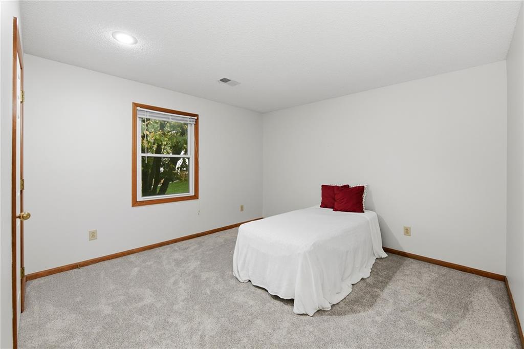 12818 Bond Street Property Photo 37
