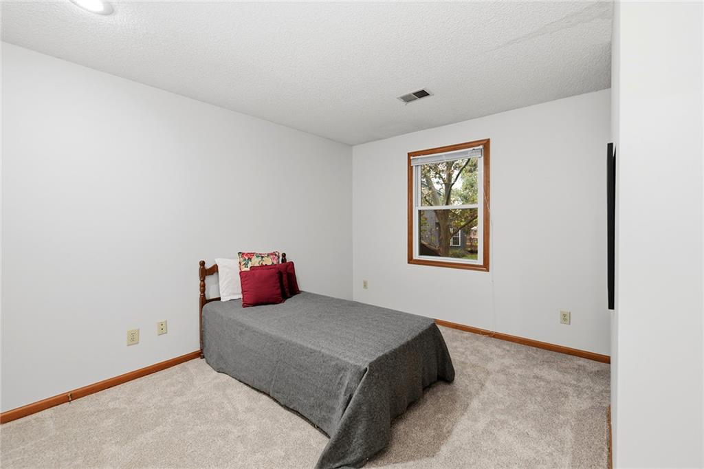 12818 Bond Street Property Photo 39