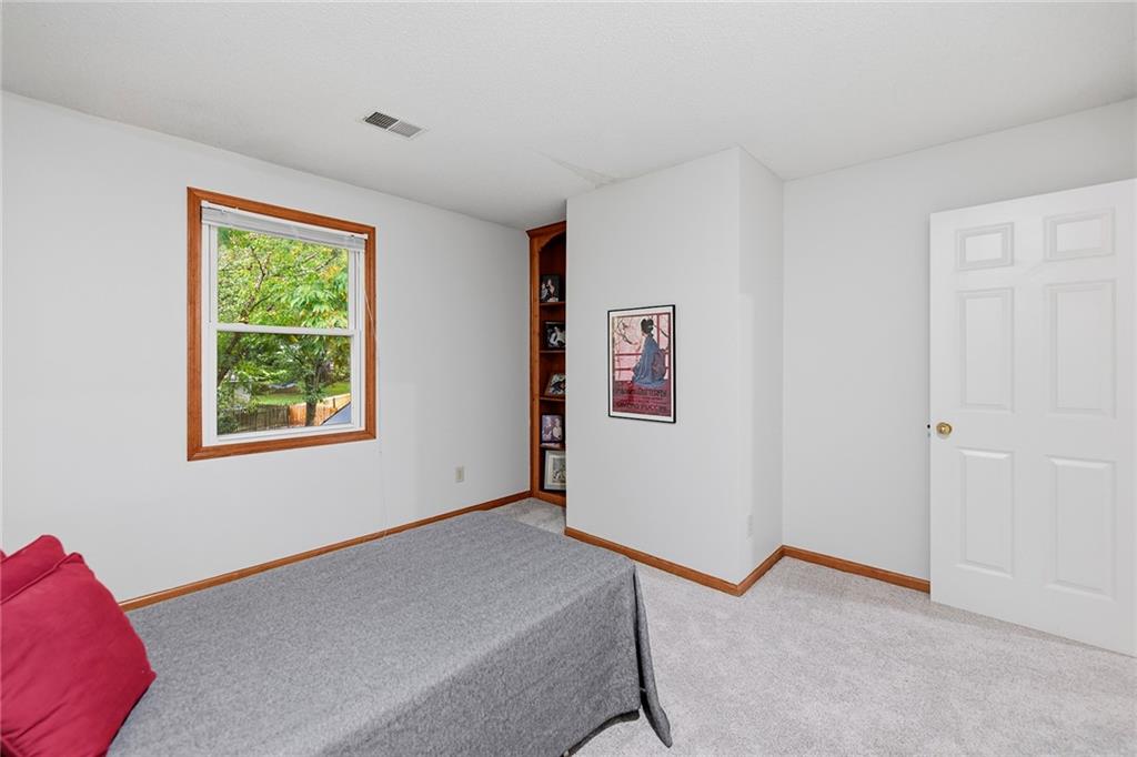 12818 Bond Street Property Photo 40