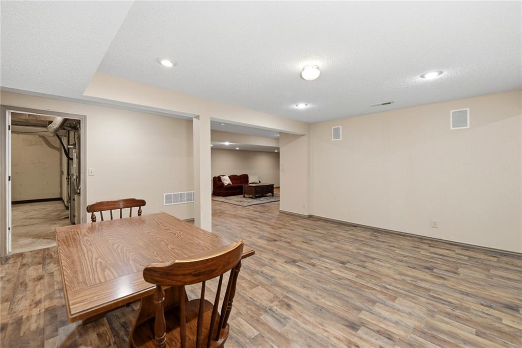 12818 Bond Street Property Photo 43