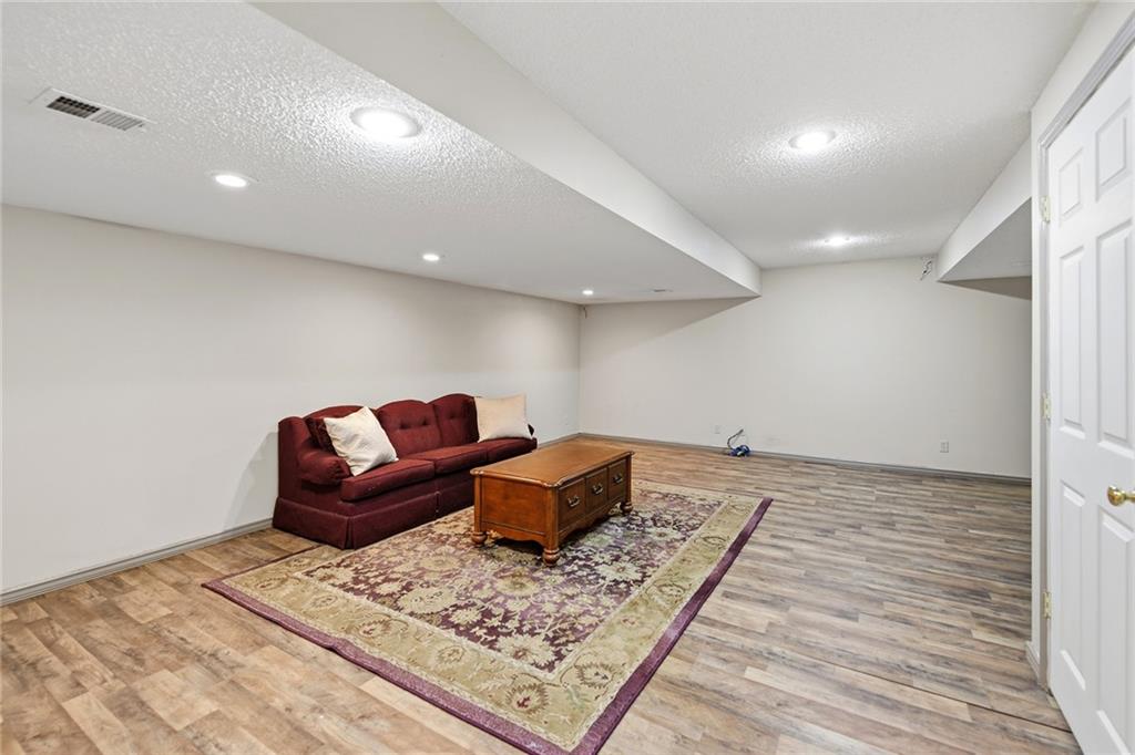 12818 Bond Street Property Photo 44