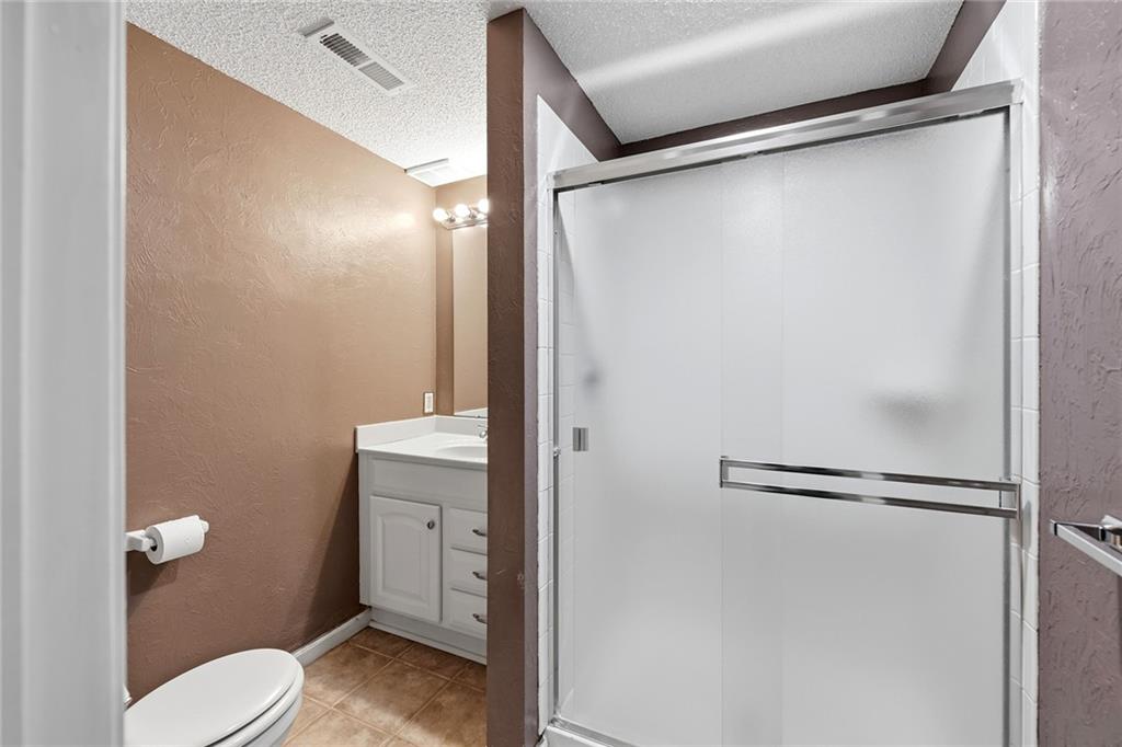 12818 Bond Street Property Photo 47