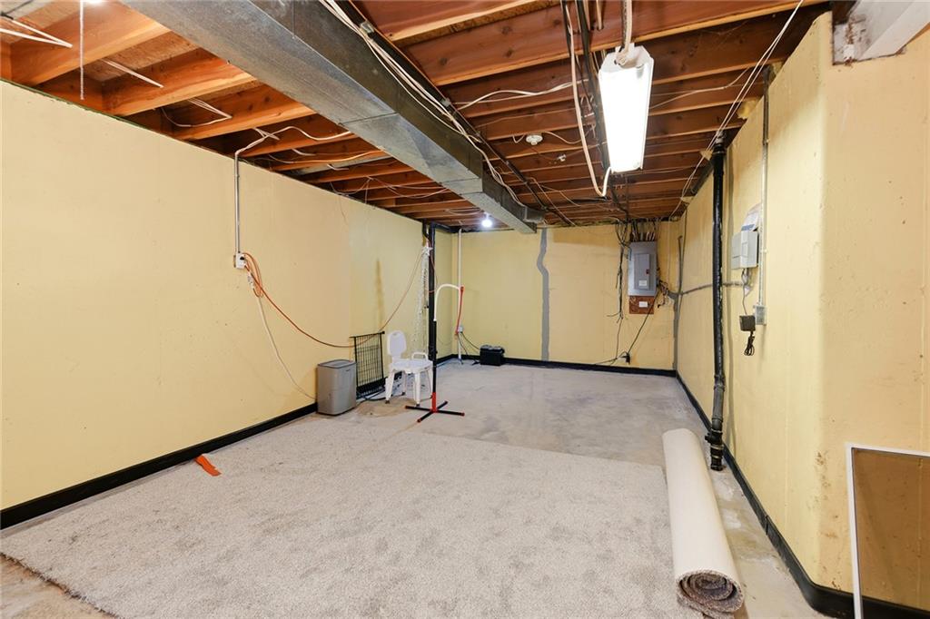 12818 Bond Street Property Photo 48