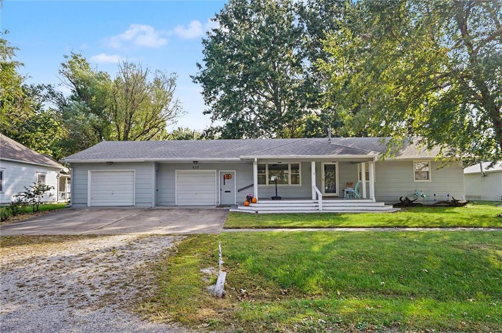627 Maple Street Property Photo 1