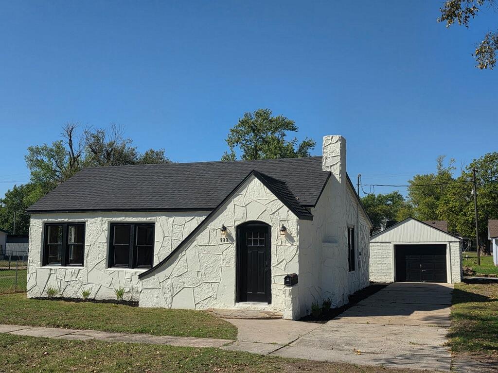 533 S Indiana Avenue Property Photo 1