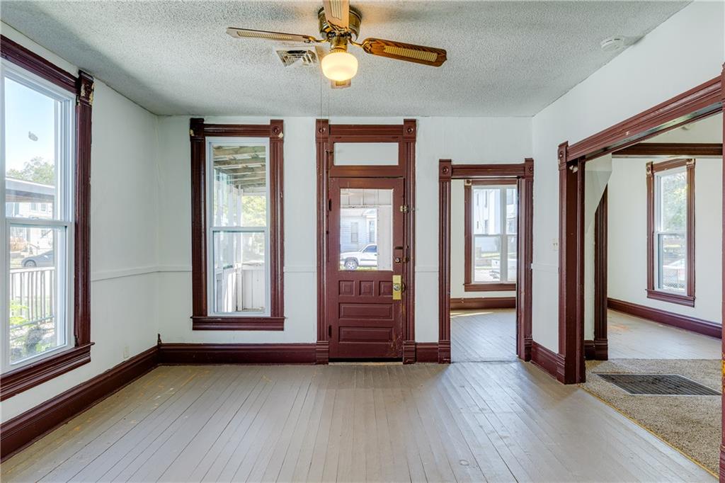 514 S Washington Street Property Photo 6