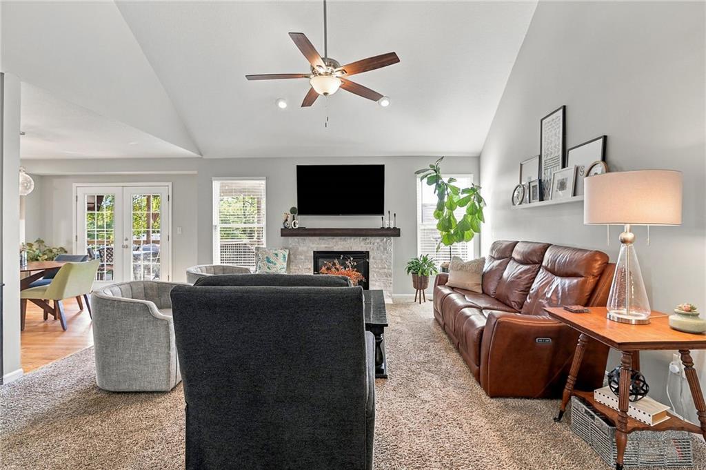 1804 Se Kenwood Drive Property Photo 6
