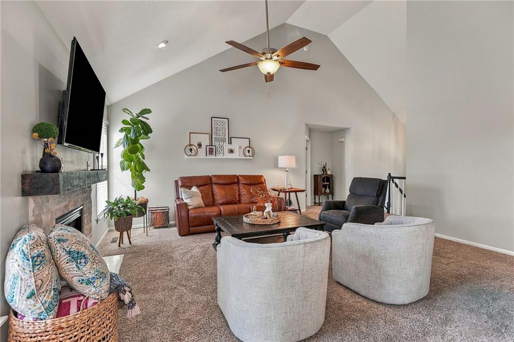 1804 Se Kenwood Drive Property Photo 8