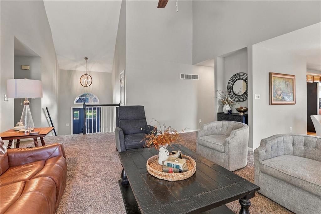 1804 Se Kenwood Drive Property Photo 9