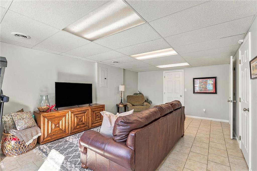 1804 Se Kenwood Drive Property Photo 27