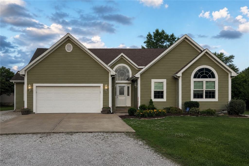 27423 New Lancaster Road Property Photo