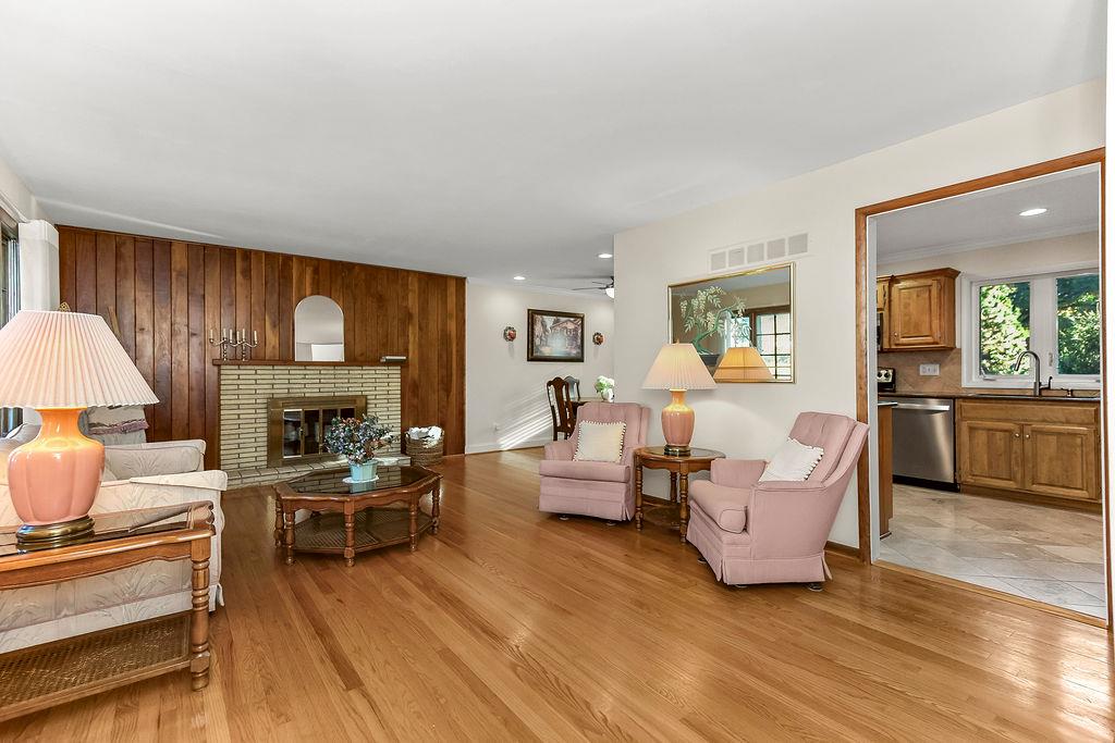 7719 Howe Drive Property Photo 2