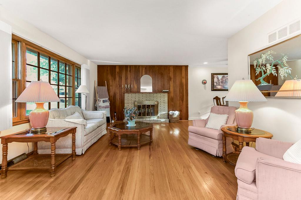 7719 Howe Drive Property Photo 3