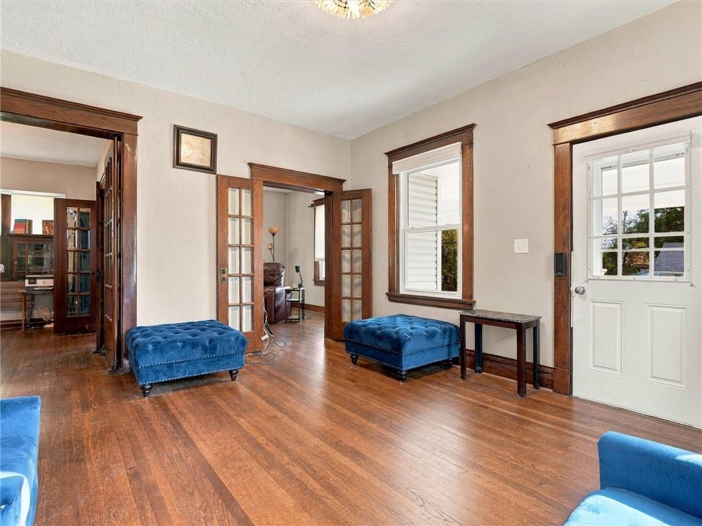504 N College Street Property Photo 4