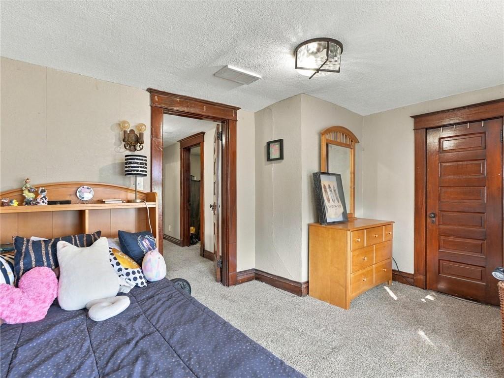 504 N College Street Property Photo 23