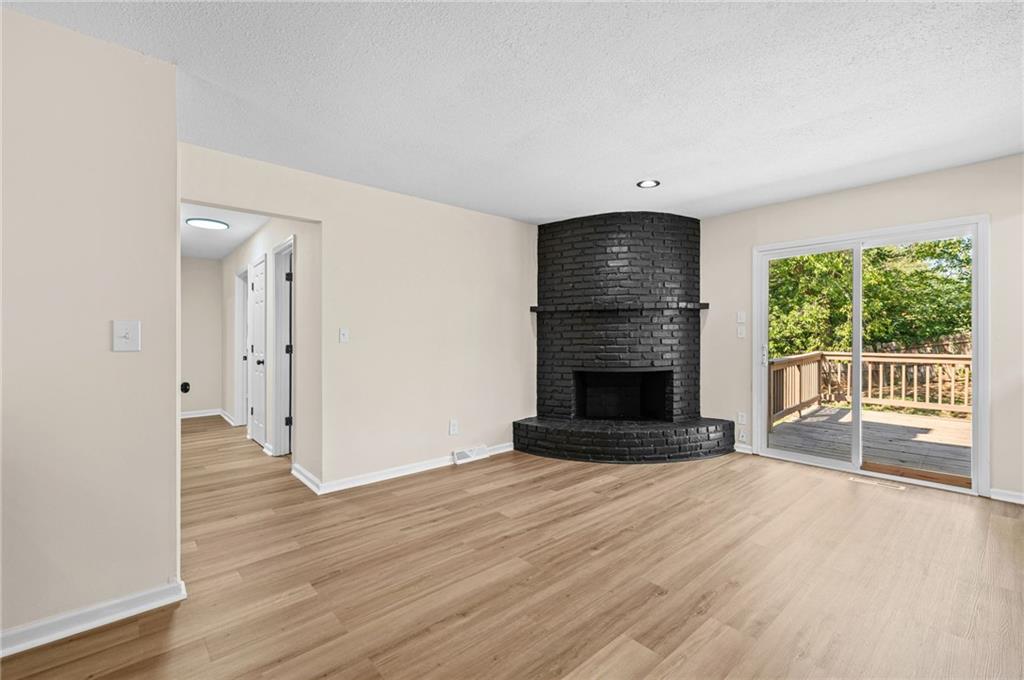 14710 Nw 67th Street Property Photo 5