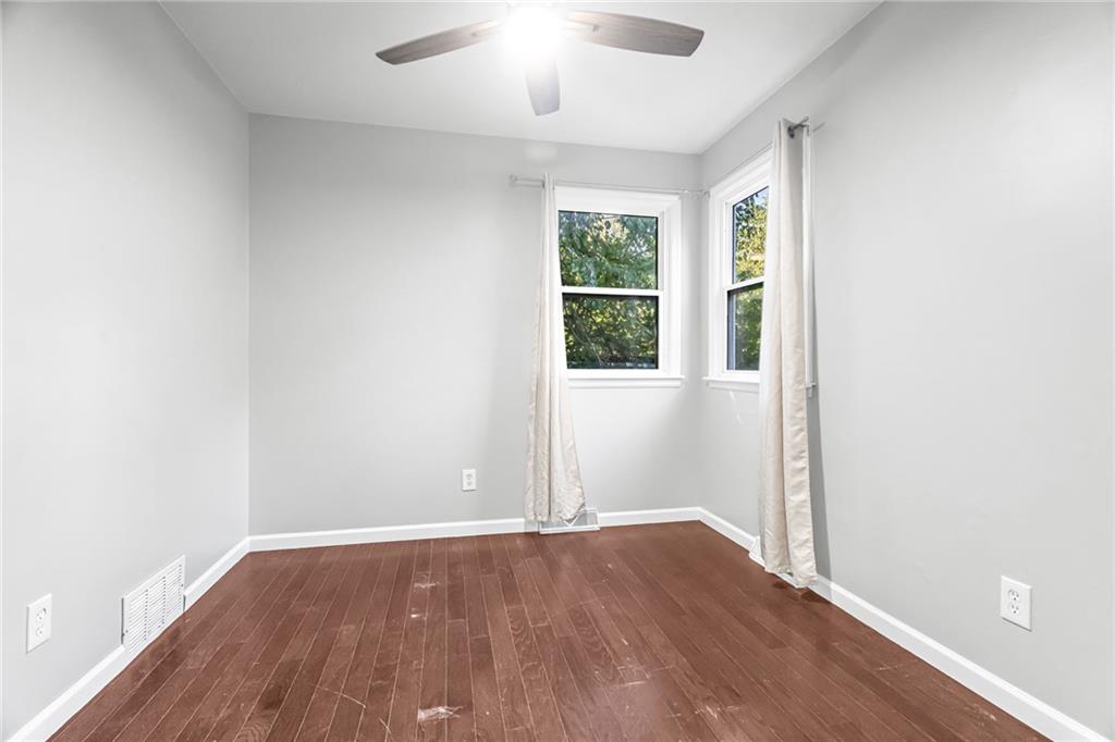 1302 S Hedges Avenue Property Photo 10
