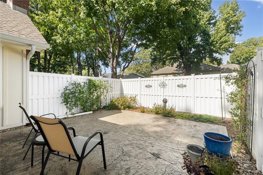 7812 W 100th Terrace Property Photo 34