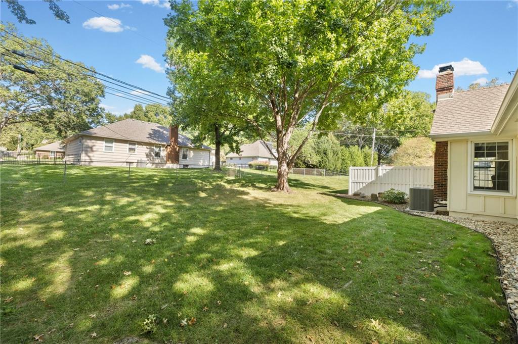 7812 W 100th Terrace Property Photo 39