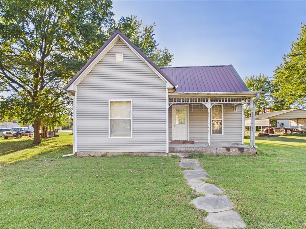 108 S Lee Street Property Photo 1