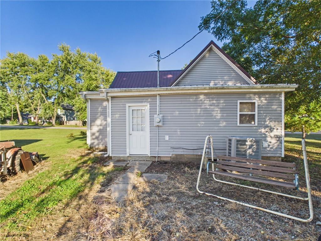 108 S Lee Street Property Photo 2