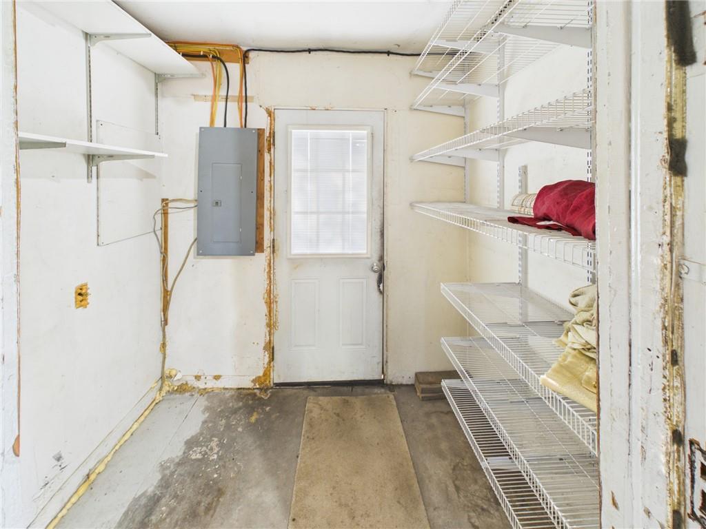 108 S Lee Street Property Photo 3