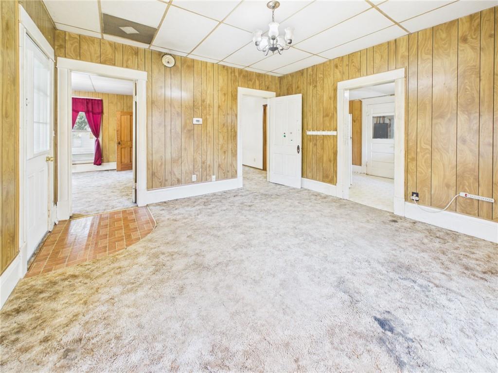 108 S Lee Street Property Photo 10