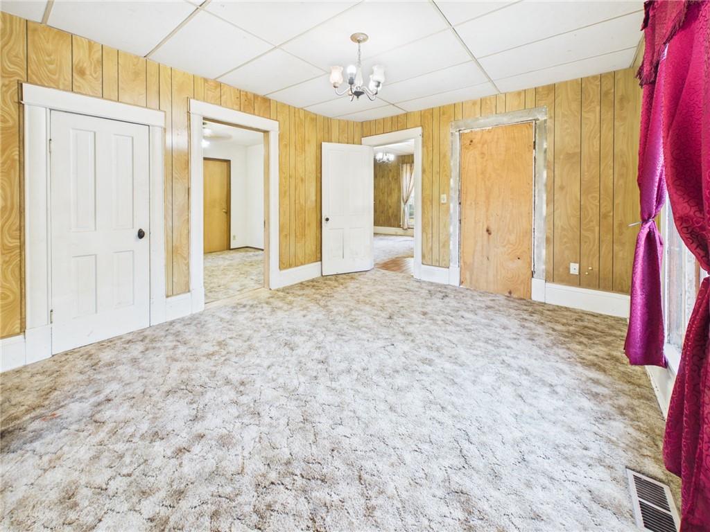 108 S Lee Street Property Photo 13