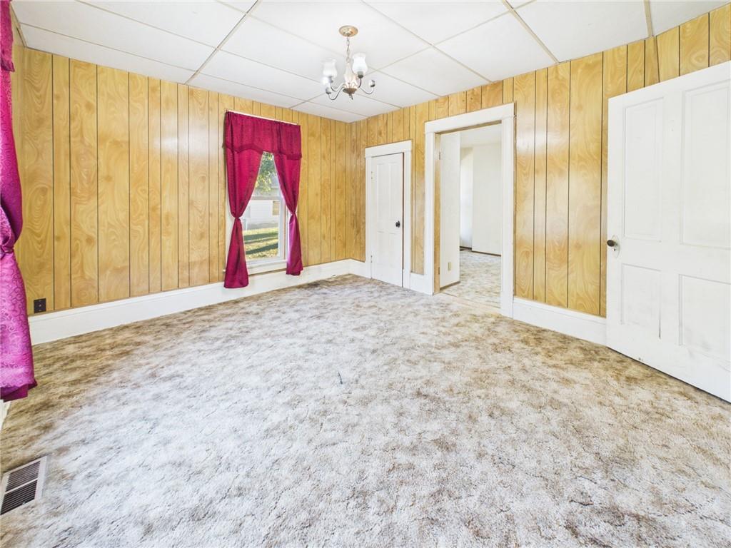 108 S Lee Street Property Photo 14